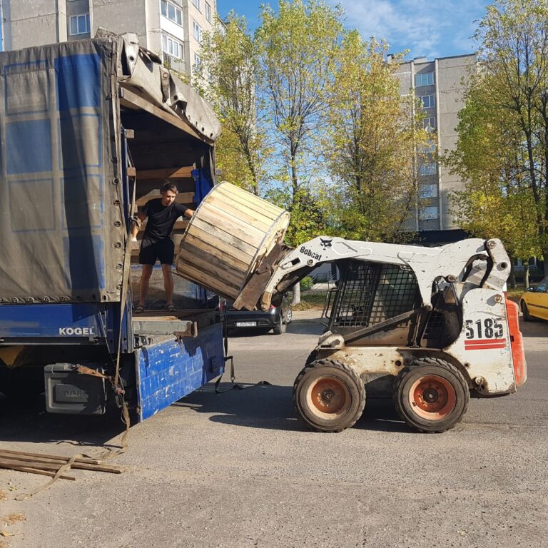 Погрузка барабана (бухты) для прокладки оптоволоконного кабеля. Сметная стоимость работ рассчитывается